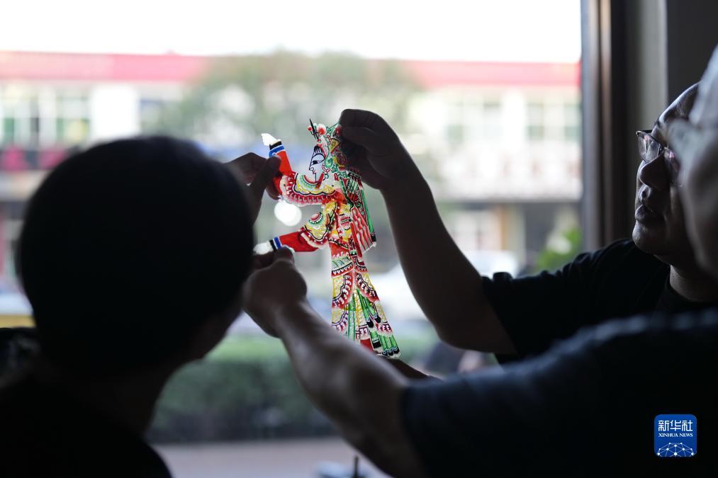 娱乐棋牌网大厅下载
